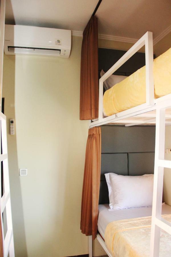 Ala Hostel Seminyak Esterno foto